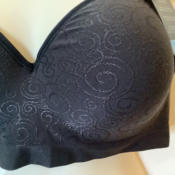 New Bali Cool Comfort Bra 42B Lightly Padded Wireless Soft - Picture 14 of 14